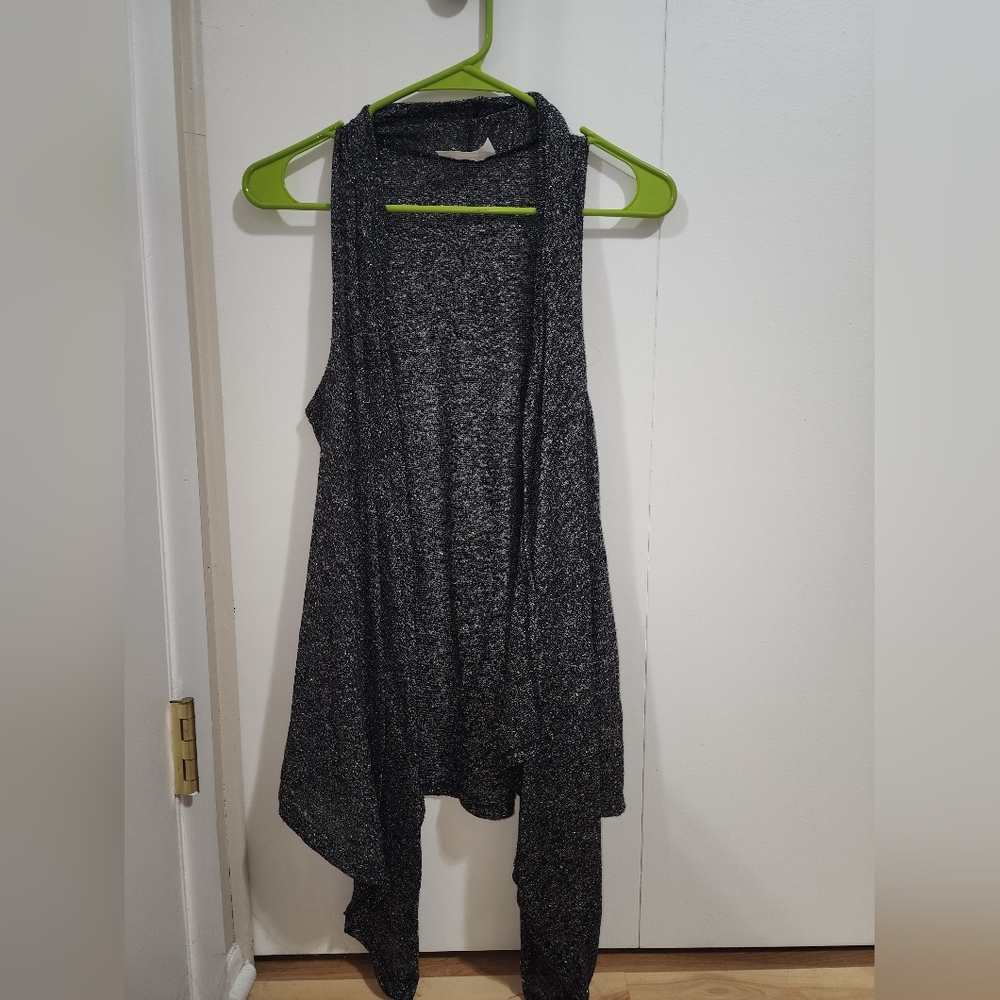 Black Bungalow vest